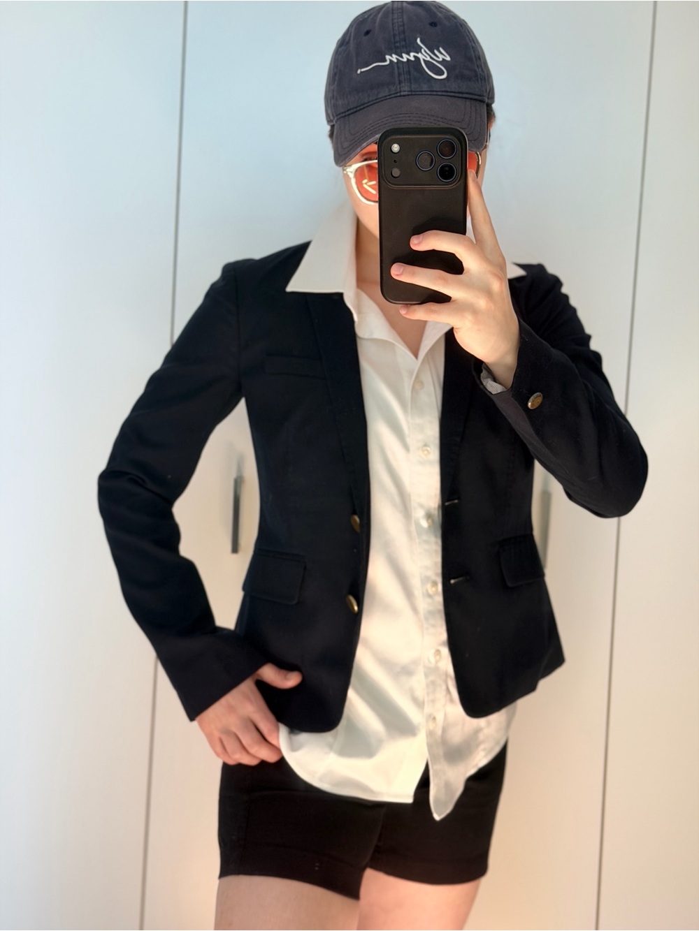 Classic Black Women's Blazer - Tailored Single-Breasted Jacket Size 0